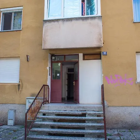Fidena Apartment